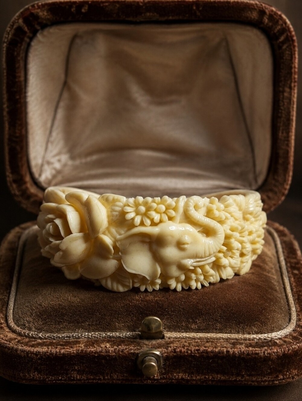 Molded Ivory Color Celluloid Antique Rose Chrystenthemum Puppy Elephant Bracelet